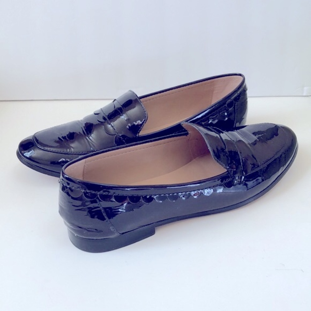 Banana Republic Demi Scallop Navy Patent Loafers